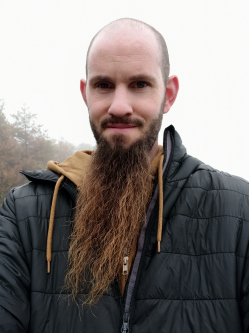Ferenc, 34 �ves t�rskeres� f�rfi, T�tv�zsony