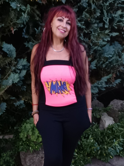 Napsug�r, 57 �ves t�rskeres� n�, Kisv�rda
