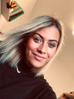 Mara, 38 �ves t�rskeres� n�, Duna�jv�ros
