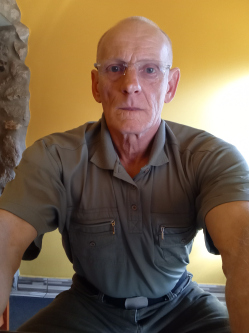 Tibor, 59 �ves t�rskeres� f�rfi, Beregdar�c