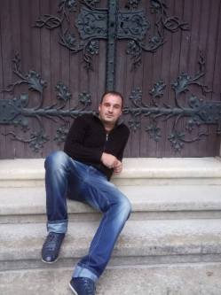 Ricsi, 44 �ves t�rskeres� f�rfi, S�toralja�jhely