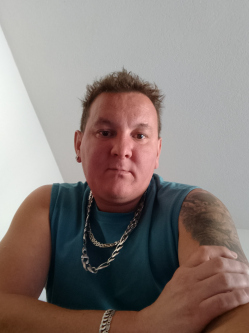 Krisztián, 36 éves társkereső férfi, Oroszlány