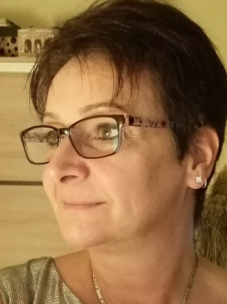 D�ra, 55 �ves t�rskeres� n�, Miskolc