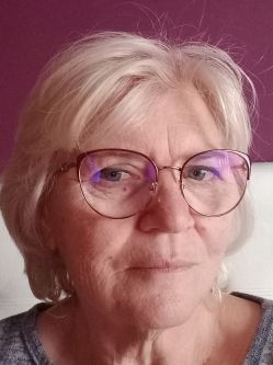 Rita, 64 �ves t�rskeres� n�, Szeged
