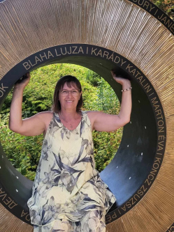 Mariann, 65 �ves t�rskeres� n�, Balatonmagyar�d