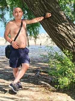 L�szl�, 61 �ves t�rskeres� f�rfi, Cs�vharaszt