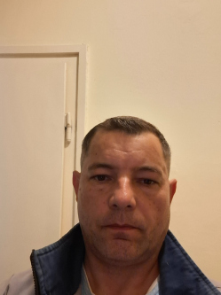 Szabolcs, 46 �ves t�rskeres� f�rfi, Bonyh�d