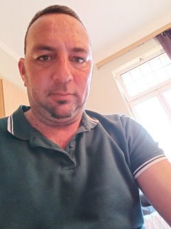 Jani, 41 �ves t�rskeres� f�rfi, Cs�fordj�nosfa