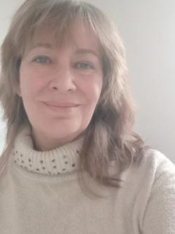 Zs�ka, 61 �ves t�rskeres� n�, Budapest