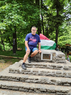 Csaba, 52 �ves karmacsi t�rskeres� f�rfi