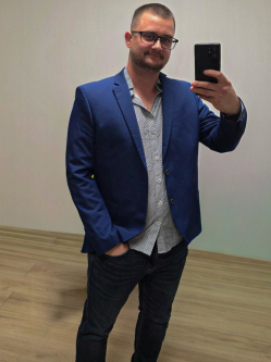 Tomika, 35 �ves albertirsai t�rskeres� f�rfi