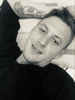 D�niel, 31 �ves t�rskeres� f�rfi, J�szber�ny