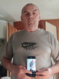 Ferenc, 72 �ves t�rskeres� f�rfi, Gy�r�jbar�t