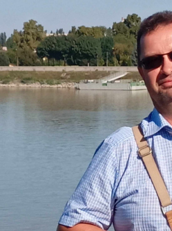 Attila, 59 �ves t�rskeres� f�rfi, Ajka