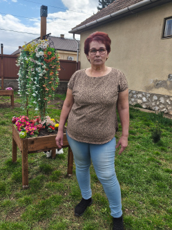 Judit, 61 �ves t�rskeres� n�, Mez�k�vesd