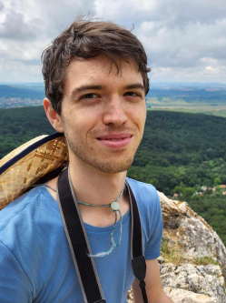 Viktor, 27 �ves t�rskeres� f�rfi, Kecskem�t