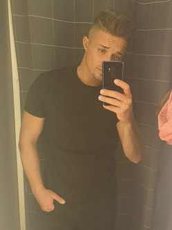 Zoli, 31 �ves t�rskeres� f�rfi, Nagyecsed