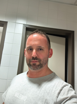 Kriszti�n, 45 �ves t�rskeres� f�rfi, Budapest