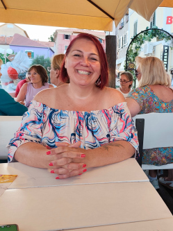 Hajni, 50 �ves t�rskeres� n�, Budapest
