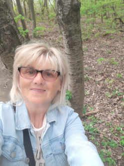 Eva, 64 �ves t�rskeres� n�, Esztergom