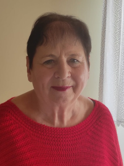 Ilona, 72 �ves t�rskeres� n�, H�dmez�v�s�rhely