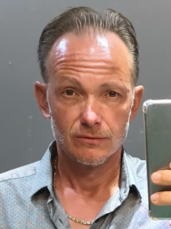 Norbert, 50 �ves t�rskeres� f�rfi, Lev�l