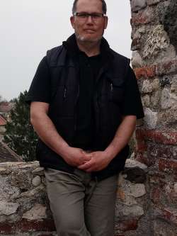 J�zsi, 53 �ves t�rskeres� f�rfi, Nagyl�zs