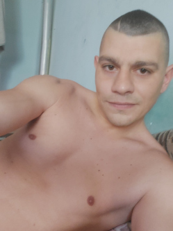 D�vid, 30 �ves t�rskeres� f�rfi, Baja