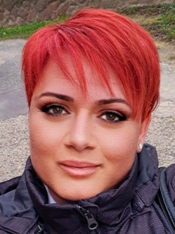 Judit, 45 �ves t�rskeres� n�, Als��rs