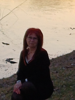 Anita, 54 �ves t�rskeres� n�, Baja