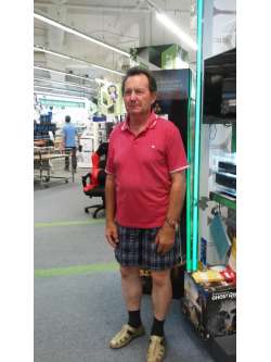 Istv�n, 75 �ves t�rskeres� f�rfi, Budapest