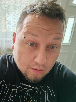 Endre, 38 �ves t�rskeres� f�rfi, N�dasd
