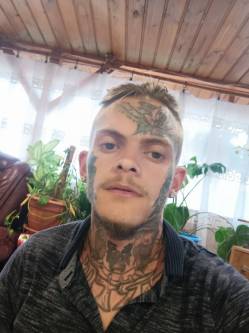 Geza, 31 �ves t�rskeres� f�rfi, Egyek