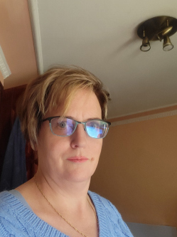 Era, 48 �ves kecsk�di t�rskeres� n�