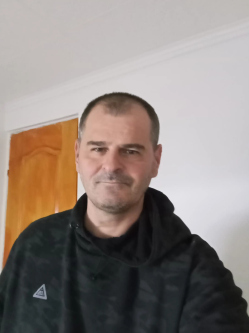 Attila, 46 �ves t�rskeres� f�rfi, Hossz�p�lyi