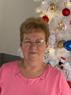 M�ria, 69 �ves t�rskeres� n�, Keszthely