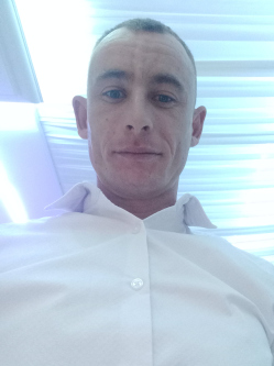 Bandika, 31 �ves t�rskeres� f�rfi, Kov�szna