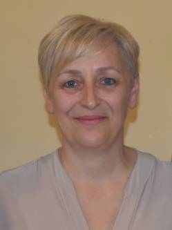 Eleon�ra, 54 �ves t�rskeres� n�, J�noshalma