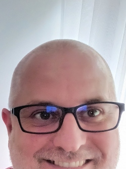 Csaba, 51 �ves t�rskeres� f�rfi, F�zesgyarmat