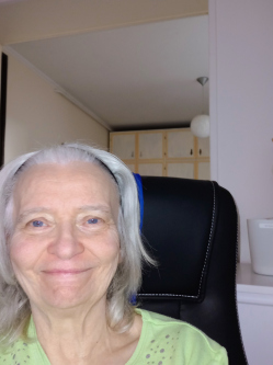 Val�ria, 67 �ves t�rskeres� n�, Balatonf�red