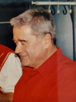 Istv�n, 71 �ves t�rskeres� f�rfi, Budapest