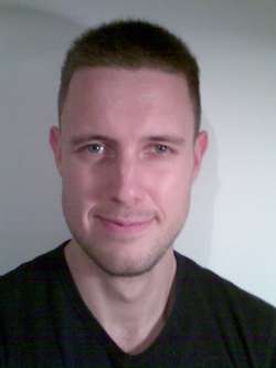Nicks, 45 �ves t�rskeres� f�rfi, Budapest