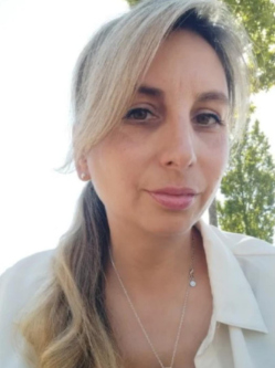 Di�na, 47 �ves t�rskeres� n�, Szolnok