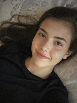 Ivett, 18 �ves t�rskeres� n�, Budapest