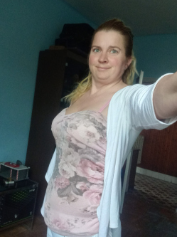 Ilona, 36 �ves t�rskeres� n�, Szentendre