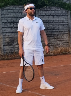 Robert, 33 �ves t�rskeres� f�rfi, Kecskem�t