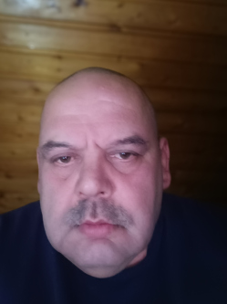 Zolt�n, 57 �ves t�rskeres� f�rfi, G�d