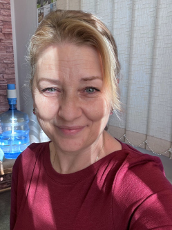 Zita, 56 �ves t�rskeres� n�, Szolnok
