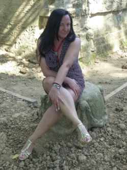 Ren�ta, 50 �ves t�rskeres� n�, Szeksz�rd