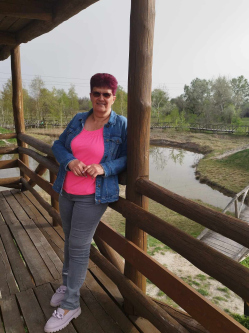 M�ria, 58 �ves t�rskeres� n�, Cs�vharaszt
